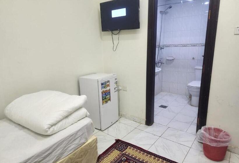 Отель الراوي العزيزية