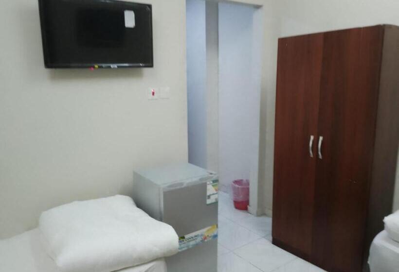 Отель الراوي العزيزية