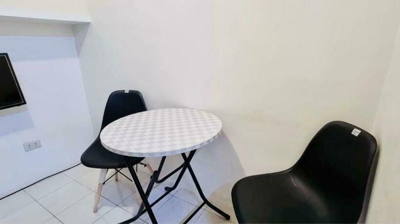 2 Br Staycation Beside Enchanted Kingdom