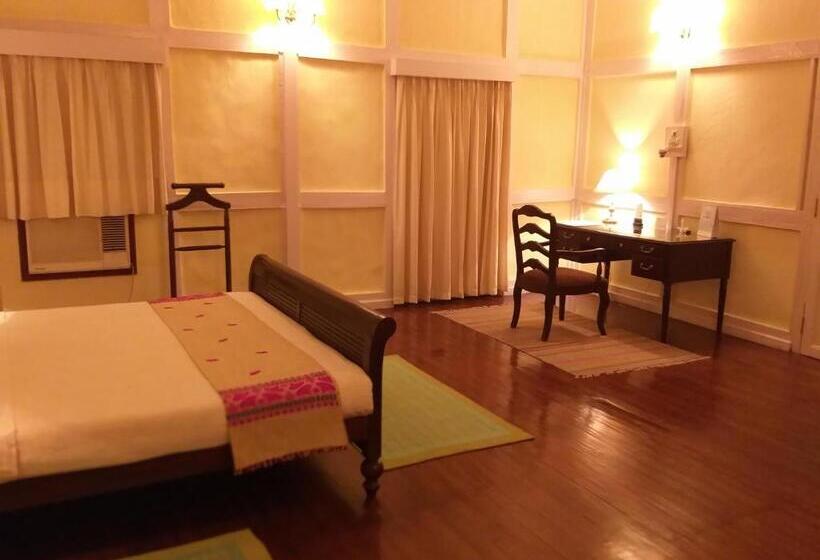 هتل Chowkidinghee Heritage Chang Bungalow