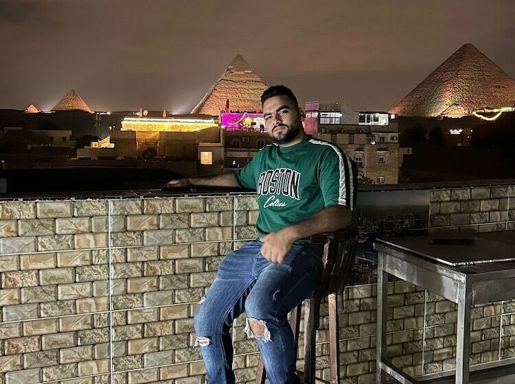 Hotel Falcon Pyramids Inn