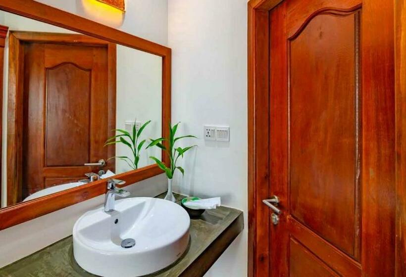 ホテル Mango Kesararam