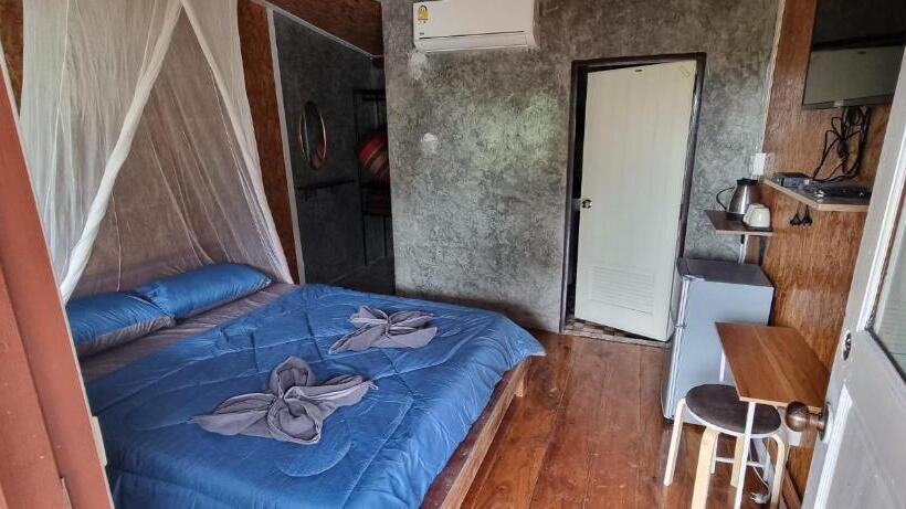 בית מלון כפרי Our Village Farmstay Kohmook