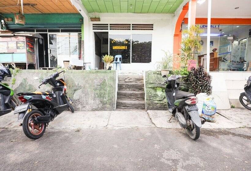 酒店 Spot On 91968 Penginapan Saweri Gading