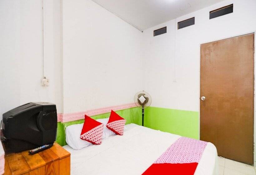 酒店 Spot On 91968 Penginapan Saweri Gading