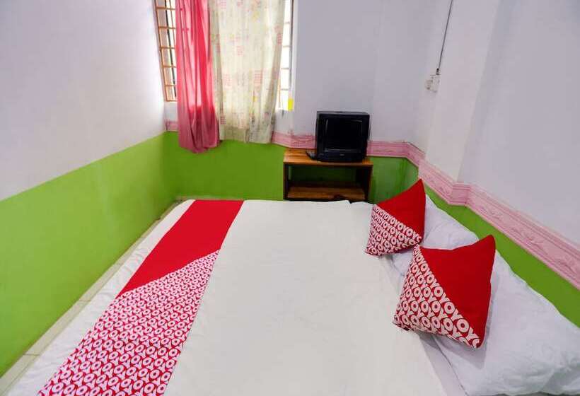 酒店 Spot On 91968 Penginapan Saweri Gading