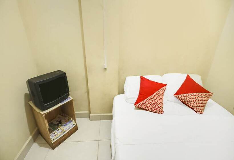 酒店 Spot On 91968 Penginapan Saweri Gading