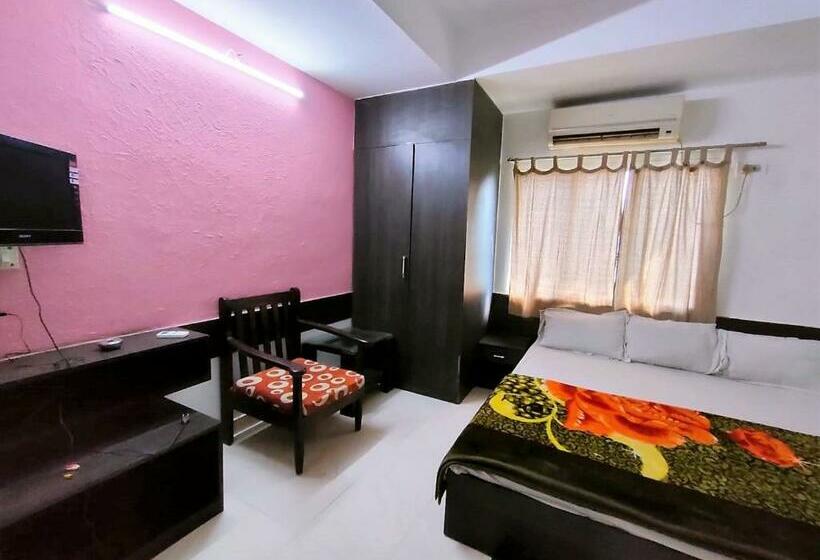 호텔 Staymaker Chakra Nayan Tara Sonu Inn