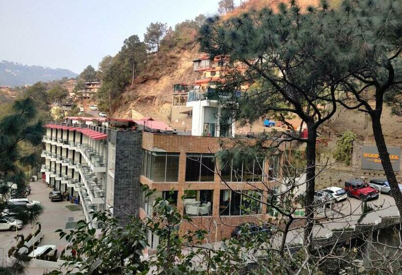 فندق Wood Creek Resort & Spa Kasauli