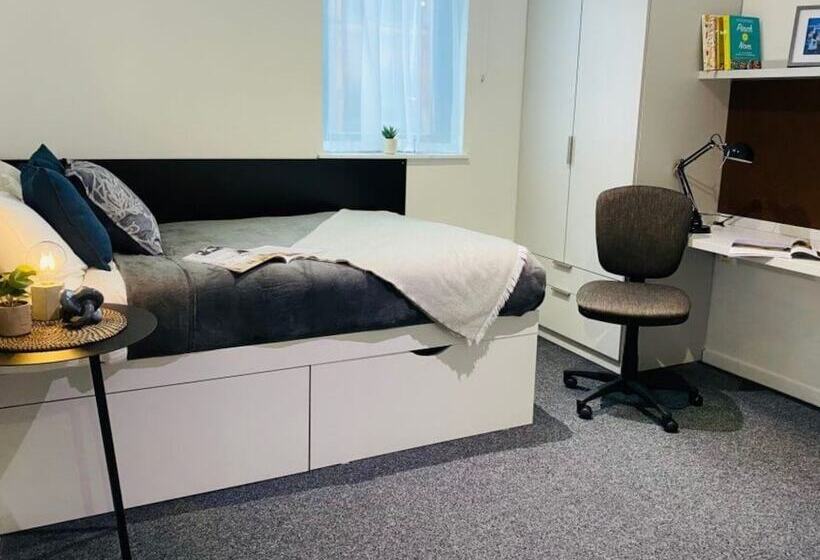 펜션 Modern Rooms In Coventry