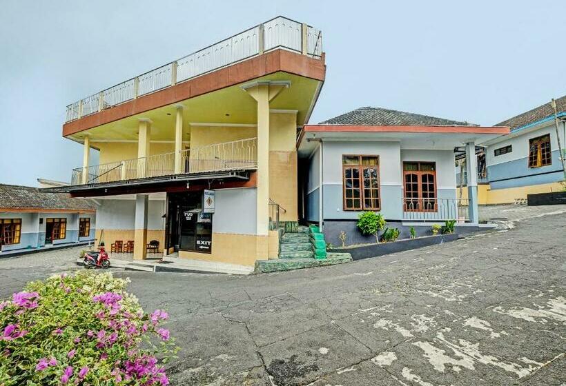 Spot On 91912 Hotel Citra Dewi 2