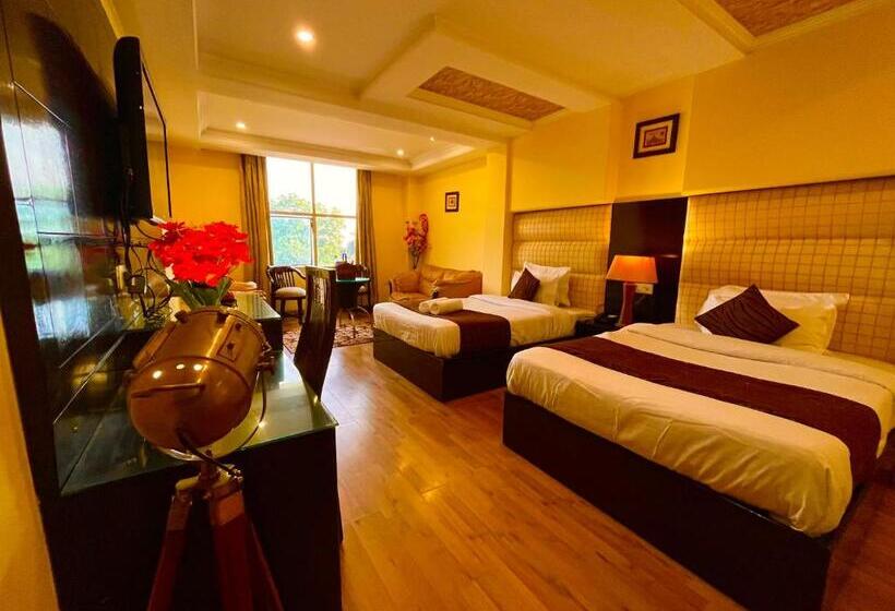 בית מלון כפרי The Reo Near Har Ke Pauri Road  Haridwar