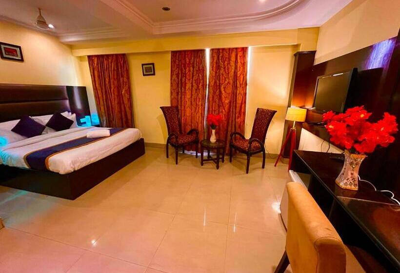 בית מלון כפרי The Reo Near Har Ke Pauri Road  Haridwar