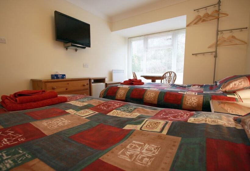Abacus Bed And Breakfast, Blackwater, Hampshire