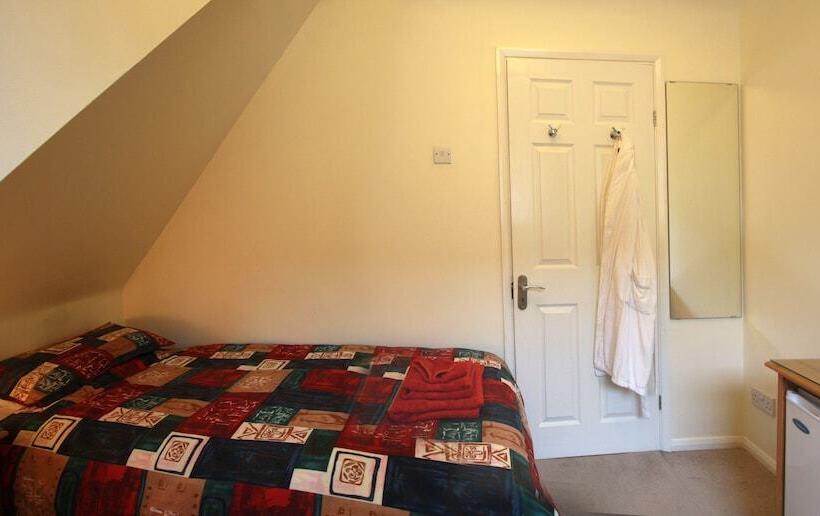 Abacus Bed And Breakfast, Blackwater, Hampshire