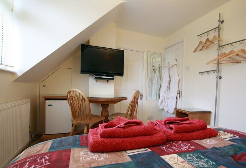 Abacus Bed And Breakfast, Blackwater, Hampshire