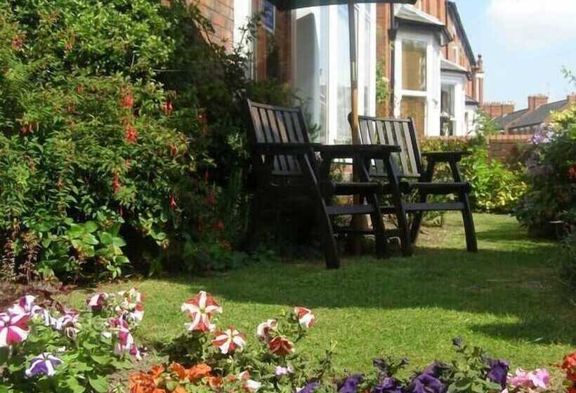 Anton Guest House Bed And Breakfast