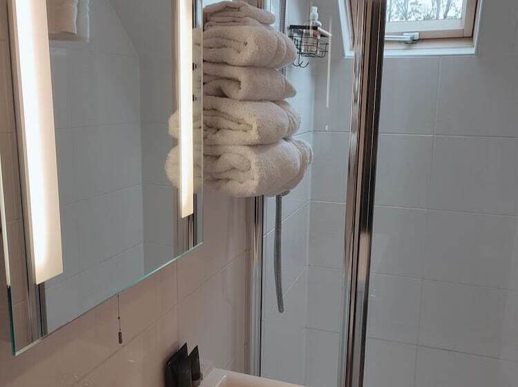 Anton Guest House Bed And Breakfast