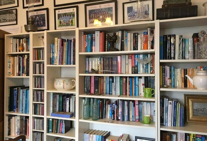 Ashbury Bed & Breakfast