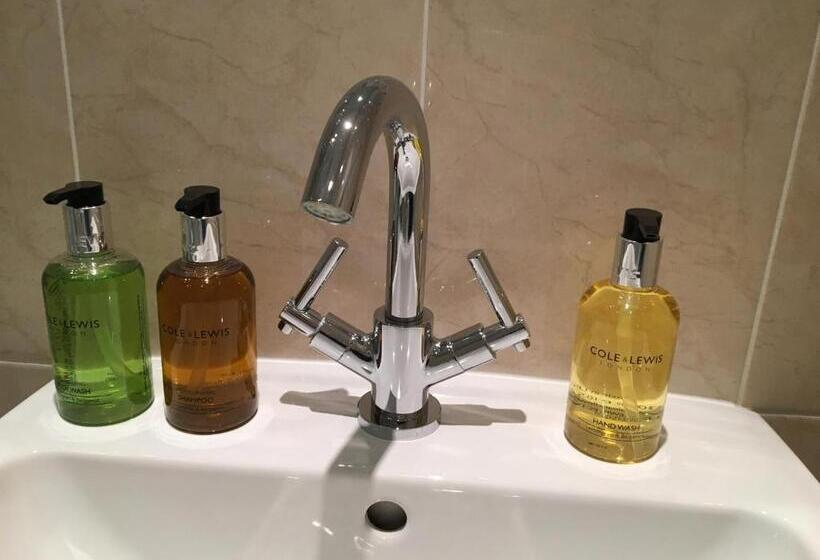 Ashbury Bed & Breakfast