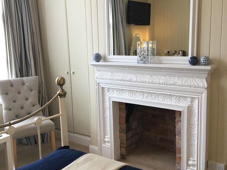 Ashbury Bed & Breakfast