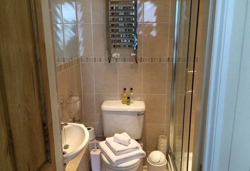 Ashbury Bed & Breakfast