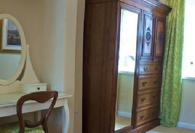 Ashbury Bed & Breakfast