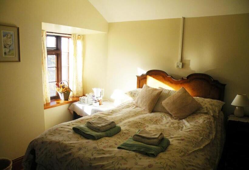 مبيت وإفطار Burton Farmhouse