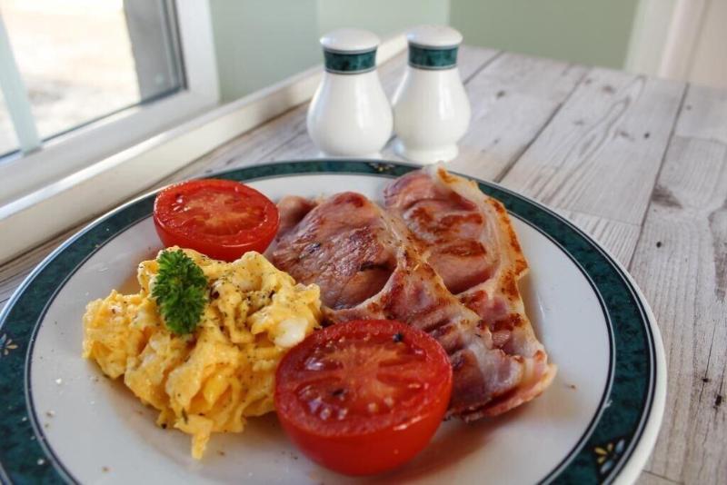 Bed and Breakfast Carnalbanagh House