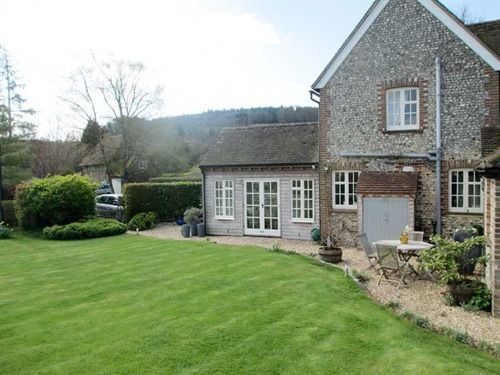 민박 Charlton Twentyeight