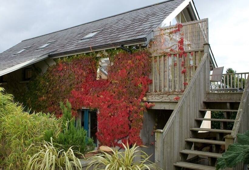 ベッドアンドブレックファースト Cherryhill Lodge