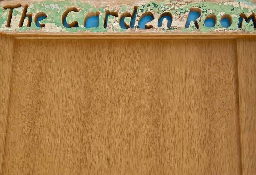 ベッドアンドブレックファースト Cherryhill Lodge