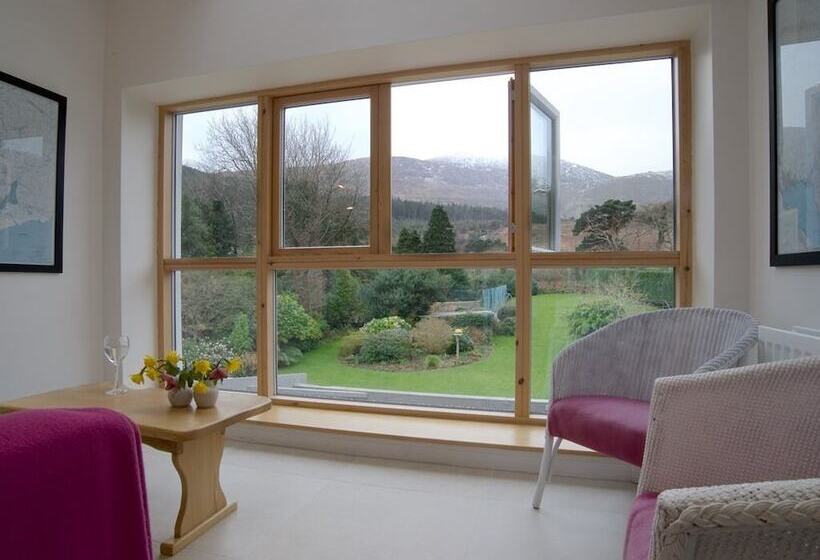 مبيت وإفطار Cherryhill Lodge