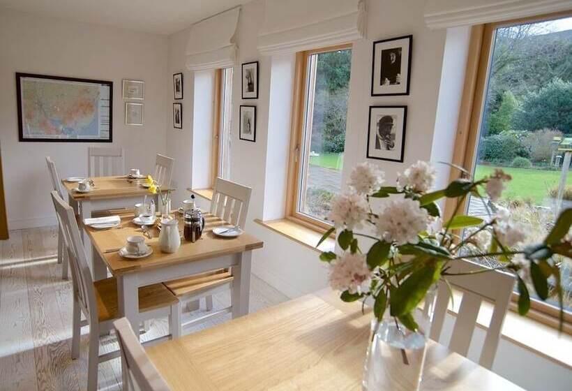 ベッドアンドブレックファースト Cherryhill Lodge