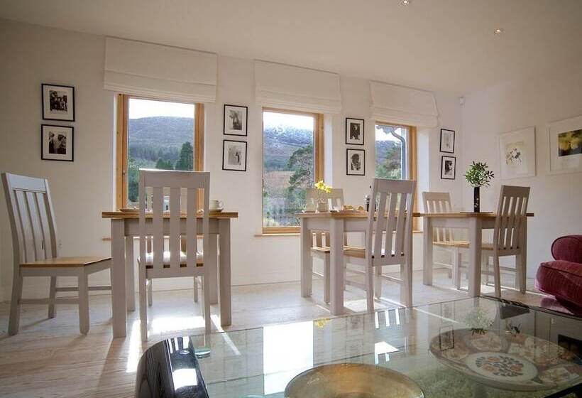 ベッドアンドブレックファースト Cherryhill Lodge