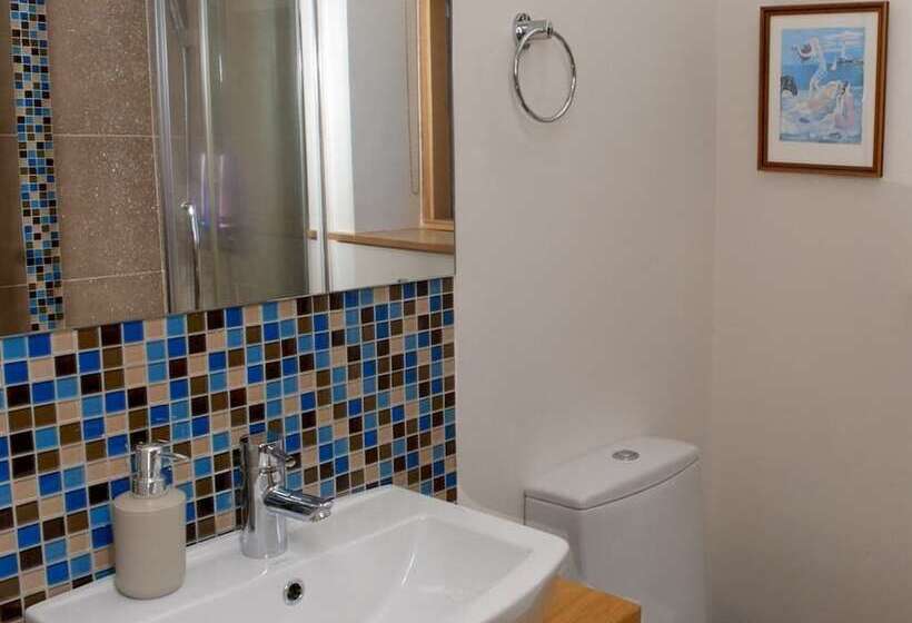 ベッドアンドブレックファースト Cherryhill Lodge