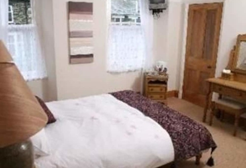 ベッドアンドブレックファースト Claremont