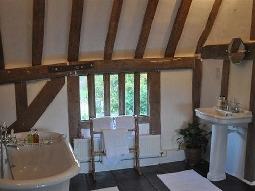 مبيت وإفطار Holly Tree House