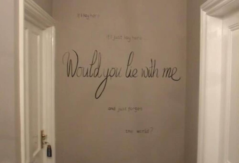 Bed and Breakfast Hooray Henrys