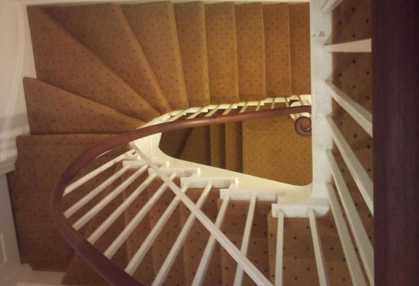 مبيت وإفطار Jessamine House