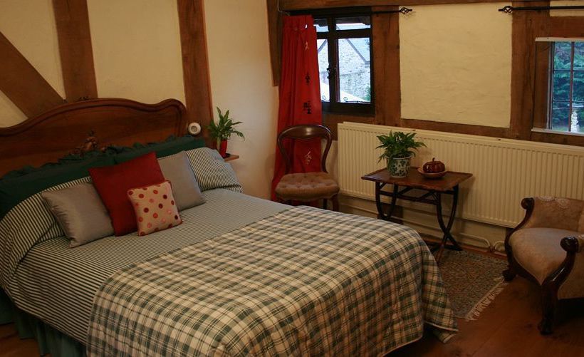 민박 Parliament Barn