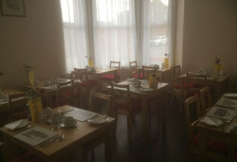 The Avenue Bed And Breakfast