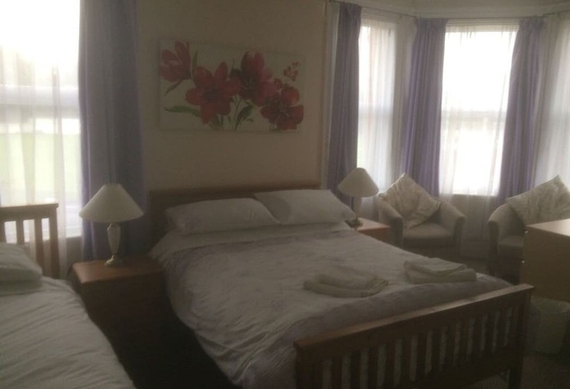 The Avenue Bed And Breakfast