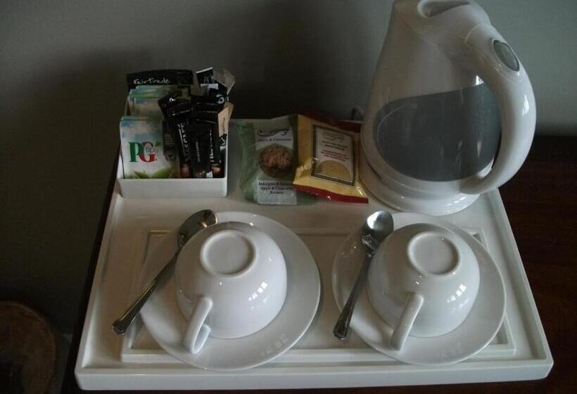 مبيت وإفطار The Bull Inn Lodges