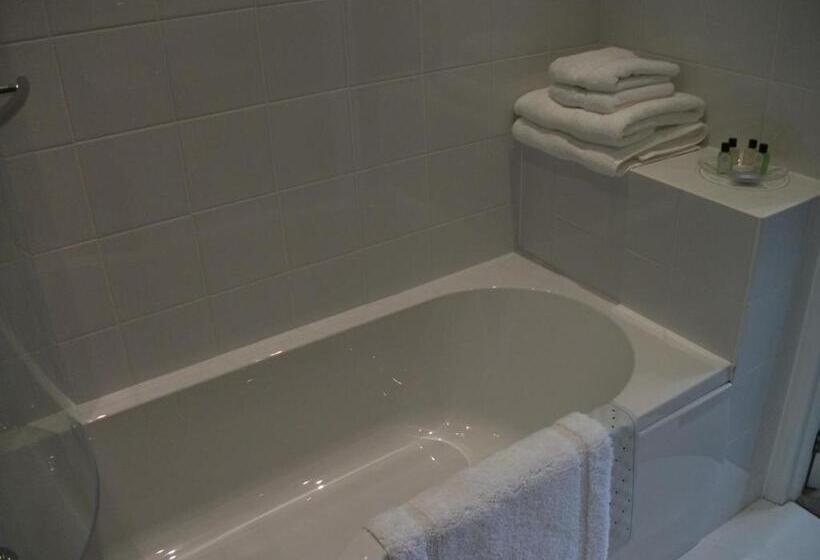 مبيت وإفطار The Bull Inn Lodges