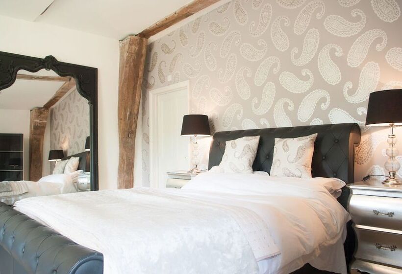 住宿加早餐  The Court House