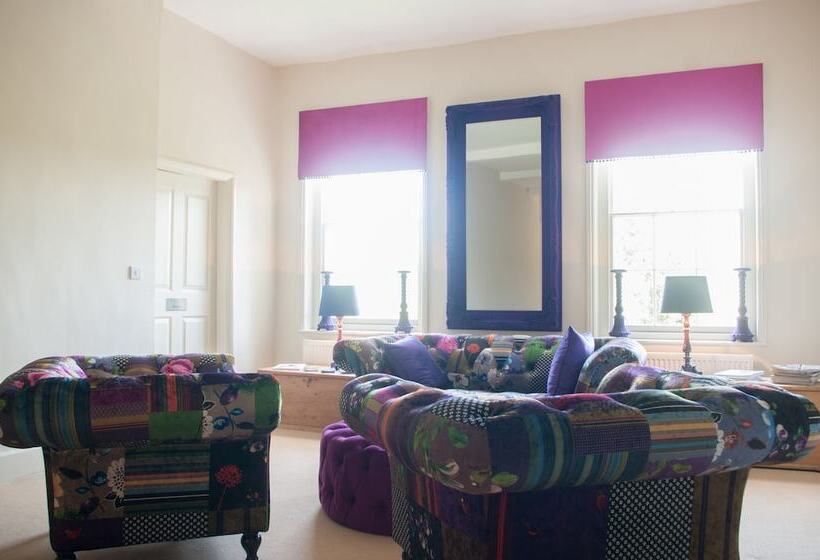 住宿加早餐  The Court House