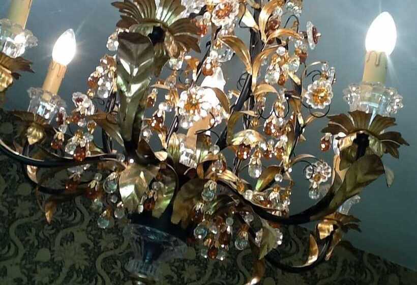 ベッドアンドブレックファースト The Court House