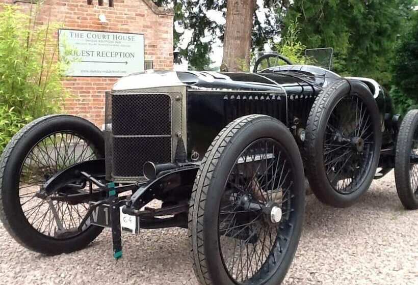 住宿加早餐  The Court House