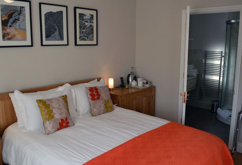 민박 The Gate House